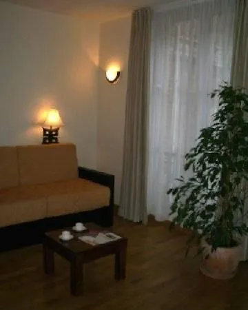 Hotel Valley Les Jardins Du Roy 3*